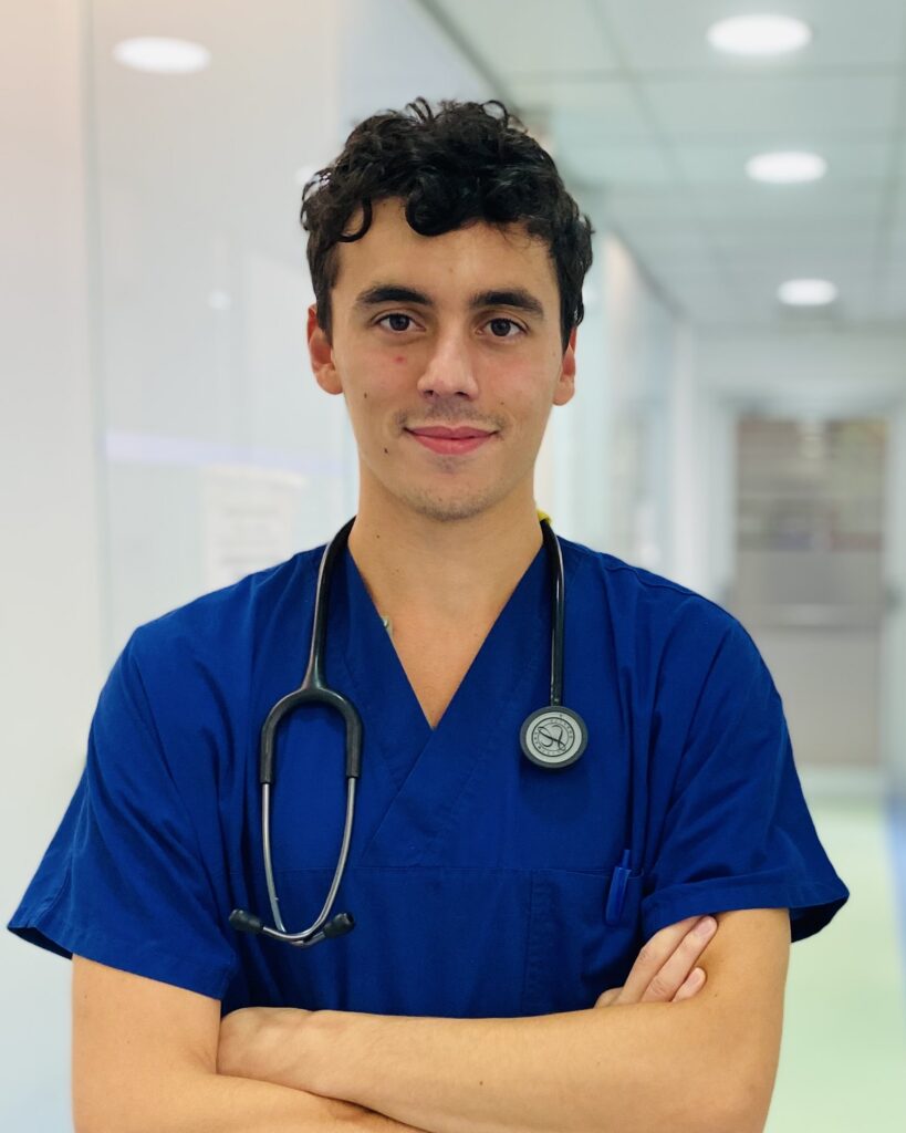 Dott. Fabrizio Biagini Il Dott. Fabrizio Biagini, medico veterinario dell'Ospedale Veterinario San Francesco di Milano