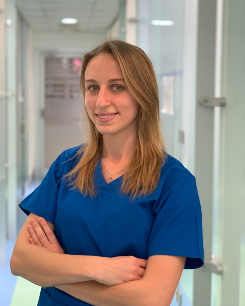 Dott.ssa Annalisa Boscia La Dott.ssa Annalisa Boscia, medico veterinario dell'Ospedale Veterinario San Francesco di Milano