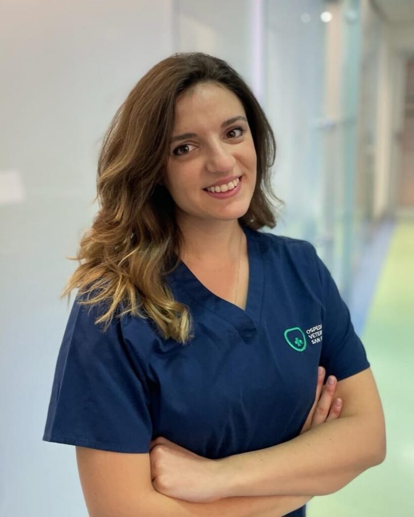 Dott.ssa Laura Colombo La Dott.ssa Laura Colombo, medico veterinario dell'Ospedale Veterinario San Francesco di Milano