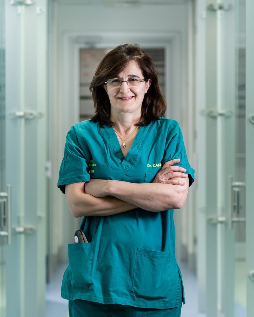 Dott.ssa Liliana Carnevale La Dott.ssa Liliana Carnevale, medico veterinario dell'Ospedale Veterinario San Francesco di Milano