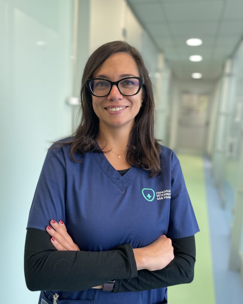 Dott.ssa Roberta Sartori La Dott.ssa Roberta Sartori, medico veterinario dell'Ospedale Veterinario San Francesco di Milano