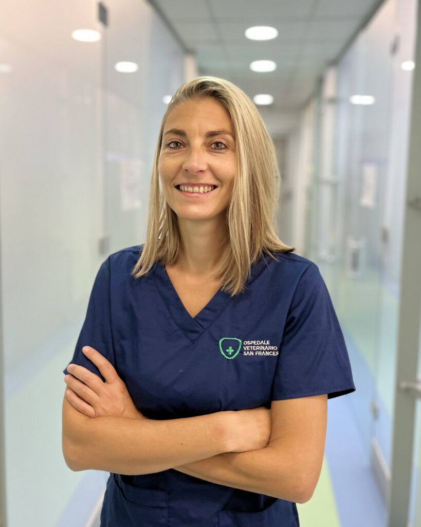 Dott.ssa Sara Bazzo La Dott.ssa Sara Bazzo, medico veterinario dell'Ospedale Veterinario San Francesco di Milano