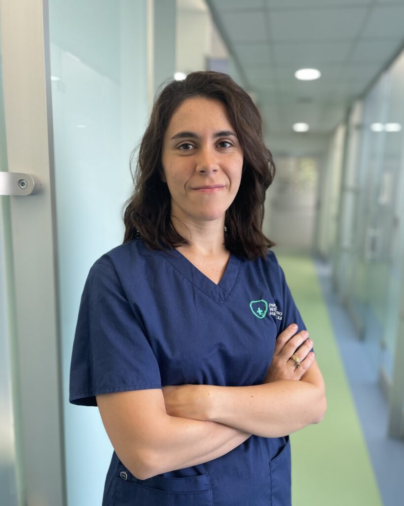 Dott.ssa Selena Luperto La Dott.ssa Selena Luperto, medico veterinario dell'Ospedale Veterinario San Francesco di Milano